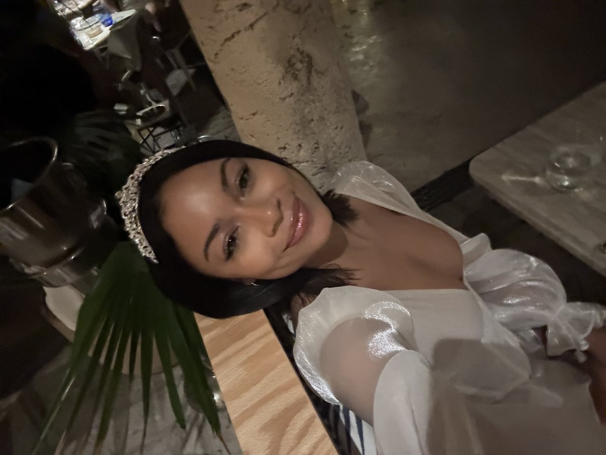 miss miami 🎧 tweet media