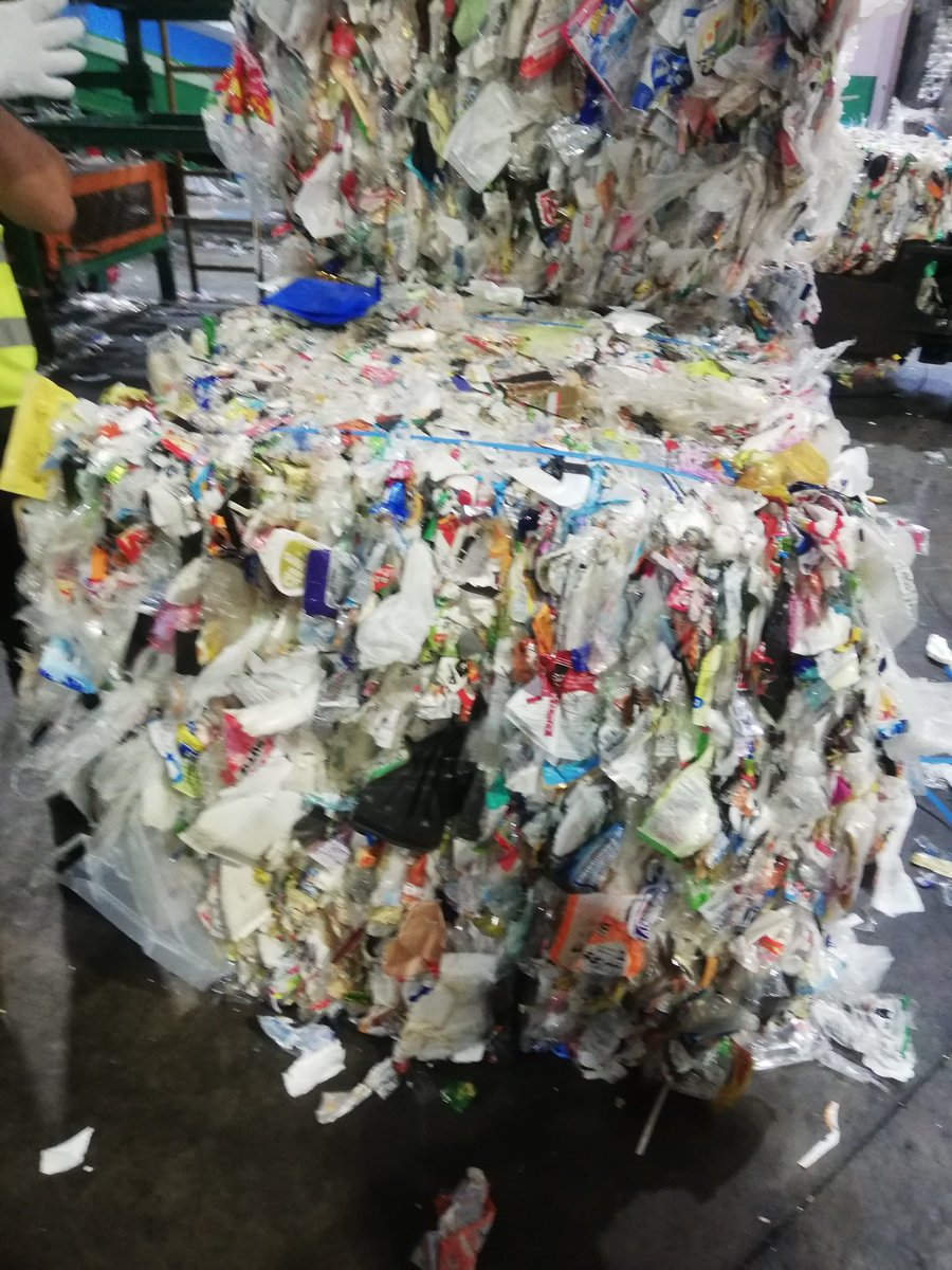 マシンガンズ滝沢 tweet media