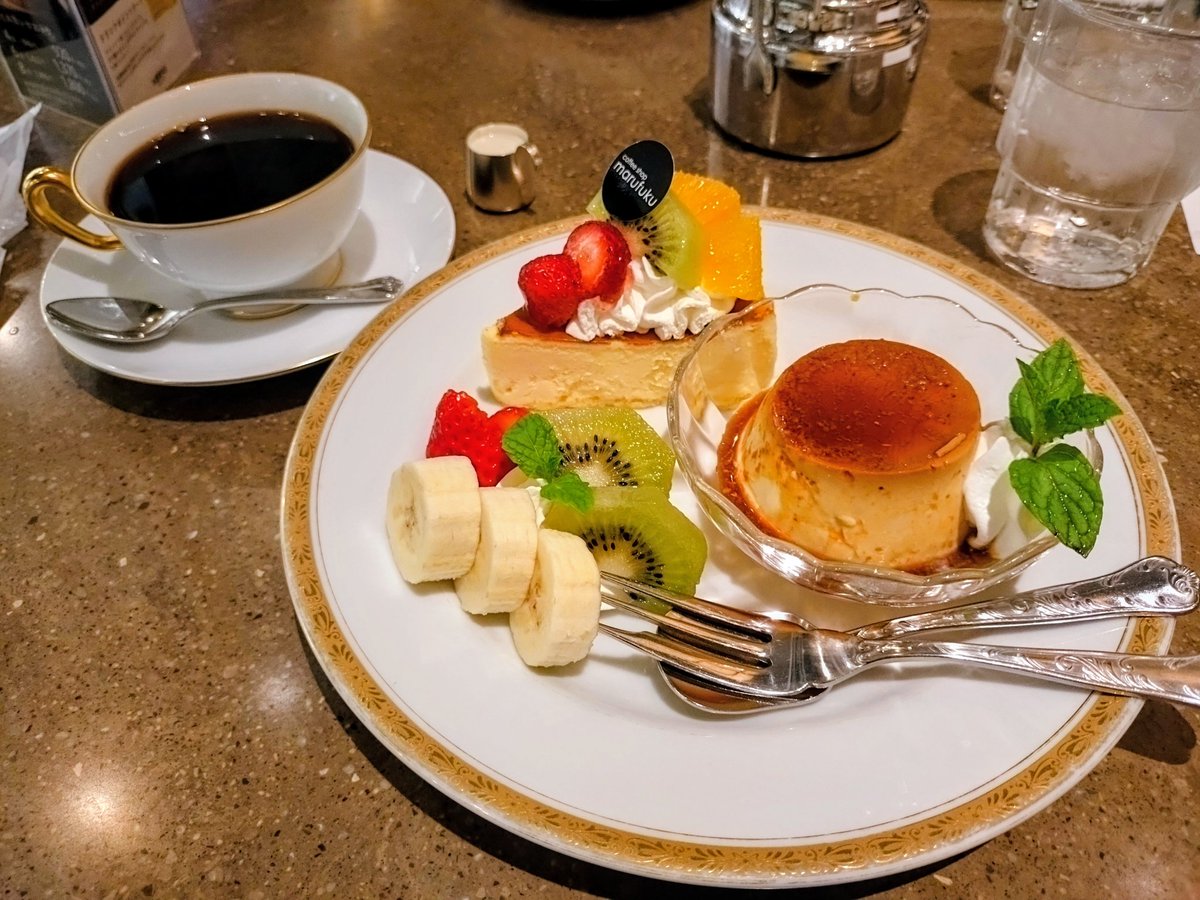 おはようございます
先日お見舞い帰りに‥お茶しました
さっ今日は宿題せねば