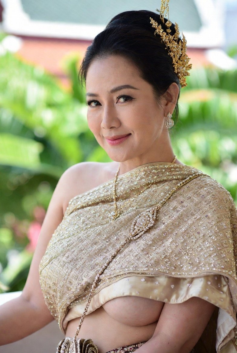 สาวใหญ่วัยแซ่บ tweet media