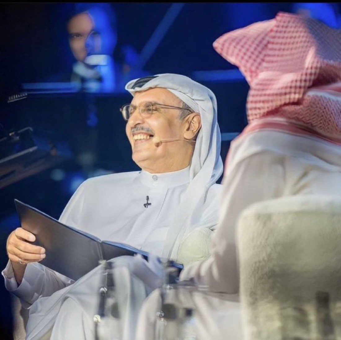 مــدح tweet media