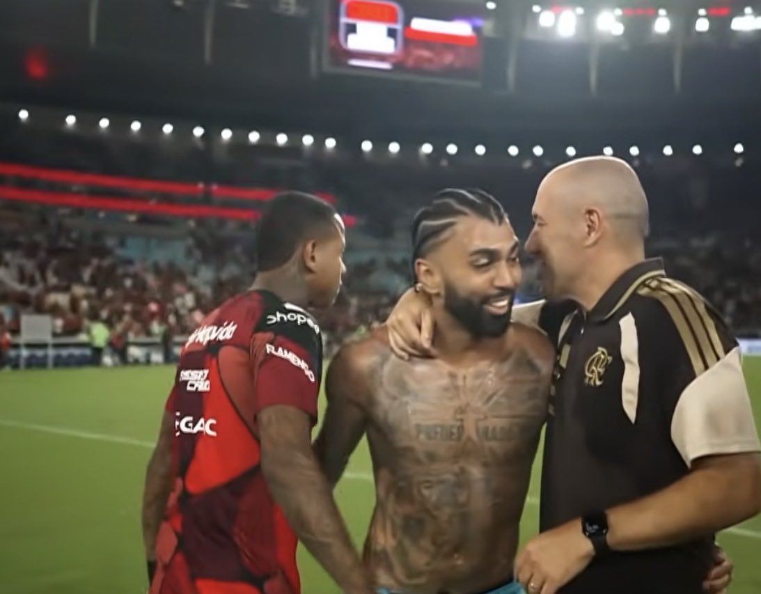 Manotinha tweet media