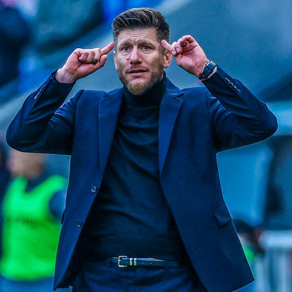 IDAHOSA_gh's tweet image. 🔴⚪️ Monaco are UNBEATEN in 10 league matches! 

⚖️ 0-0 draw vs Le Havre
✅ 4-0 win vs Rennes
⚖️ 0-0 draw vs Nice
✅ 3-1 win vs Nantes
✅ 3-2 win vs Lens
✅ 2-0 win vs Angers
✅ 3-1 win vs PSG
✅ 2-0 win vs Brest
✅ 2-1 win vs Lyon
✅ 2-1 win vs Marseille

Pocognoli. 🇧🇪👏