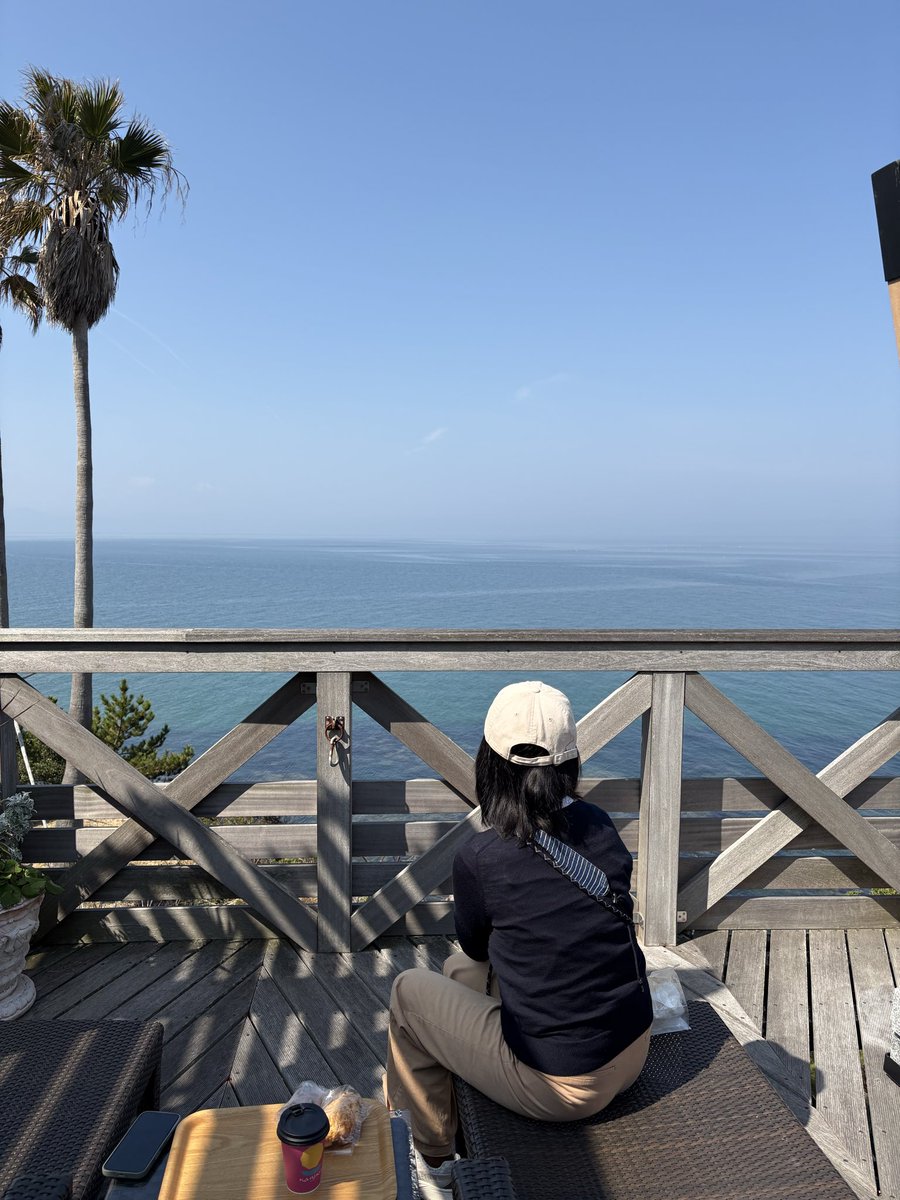 emiheihei's tweet photo. 南あわじの『ベーカリーカフェ　ミサキ』
岬の先にあるので絶景を見ながら美味しいパンが食べられます。
淡路島タマネギパン、フルーツサンドなどがお勧めです。
道が狭くて厳しいですが、また行きたい。 https://t.co/Rme4HXysGz
