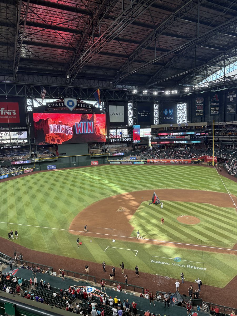 k🏜️z tweet media