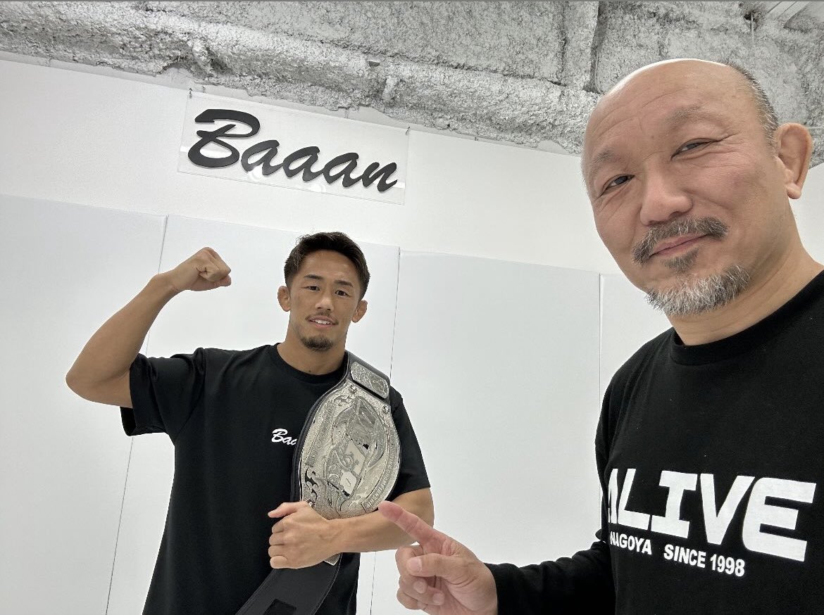 aliveacademy's tweet photo. DEEPフライ級王者
村元友太郎と横浜文体での防衛戦の作戦会議
友太郎の応援よろしくお願いします!
#deep2001
#村元友太郎 https://t.co/BN04Q50lPg