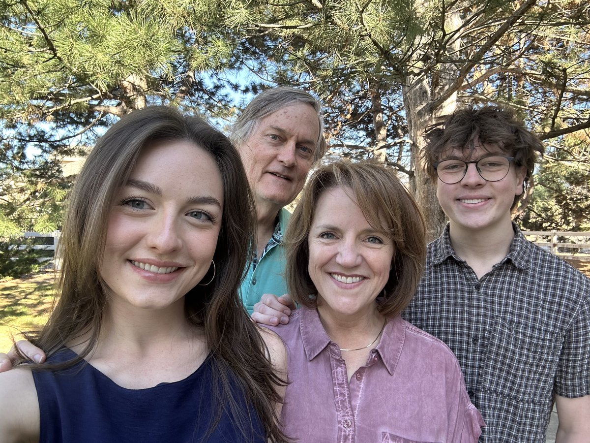 ShannonBird4CO's tweet photo. Easter used to look a little different for us! Happy, happy Easter from our family to yours! https://t.co/C1aQTERSmQ