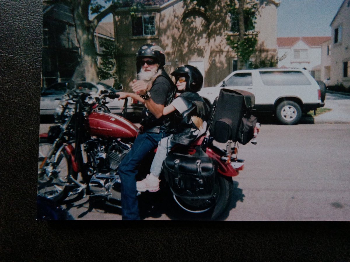 wiickedkitten66's tweet photo. I think I was a pretty cool kid https://t.co/1YMxqlvOAh