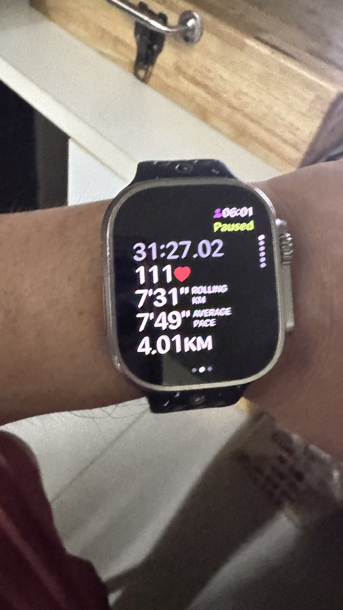 Dojun55290367's tweet photo. 4 km running ก่อนไปทำงาน https://t.co/69AZSCMzEK