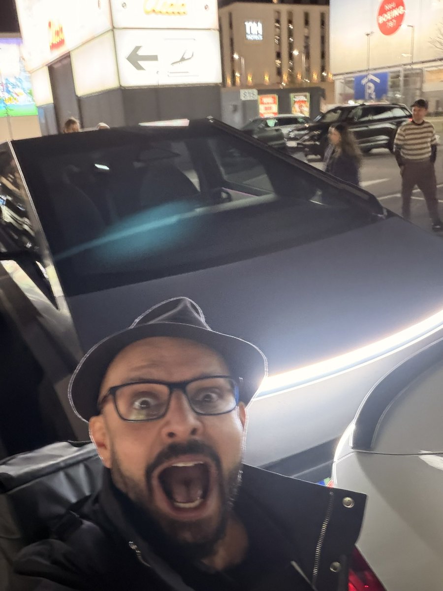 Teslahamid tweet media