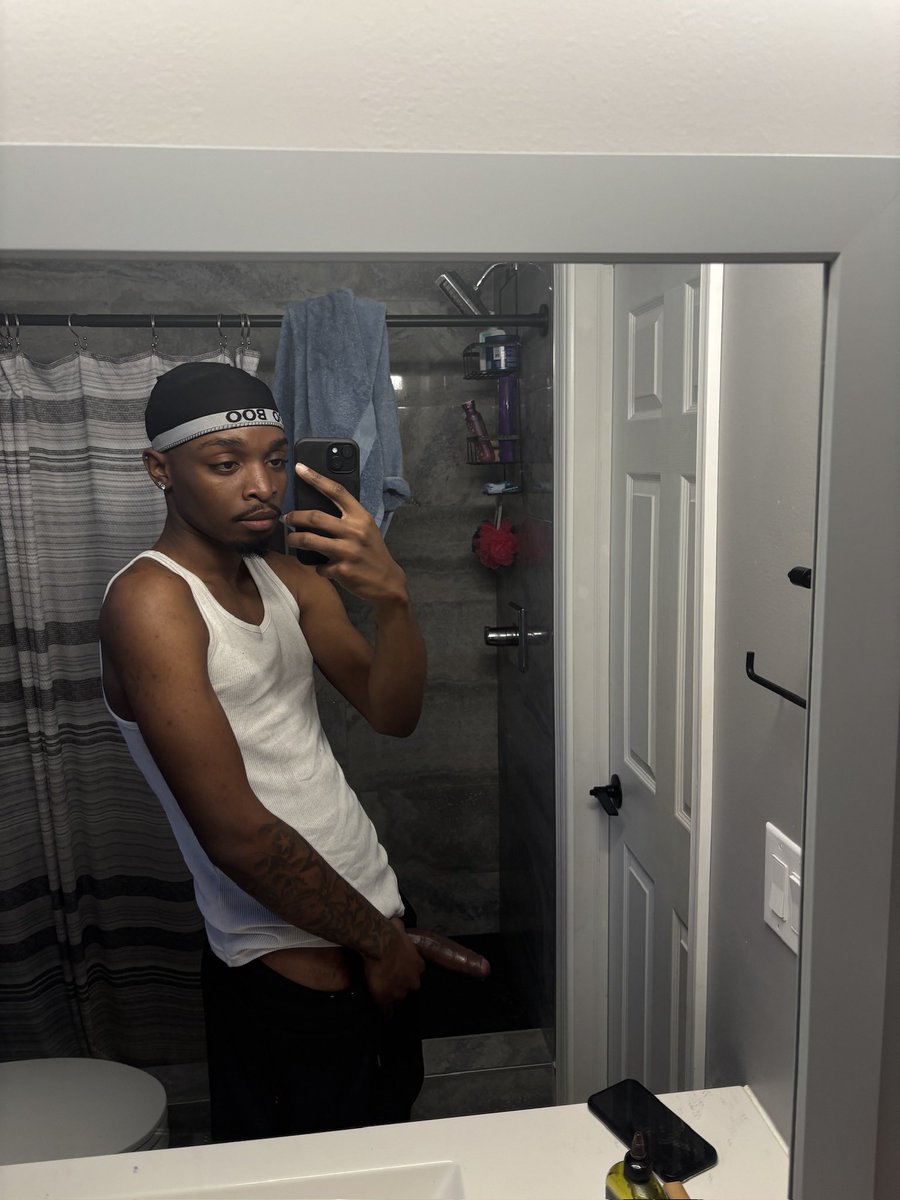 2good_d's tweet photo. Mirror pics>>> https://t.co/CfgxYfLdNZ