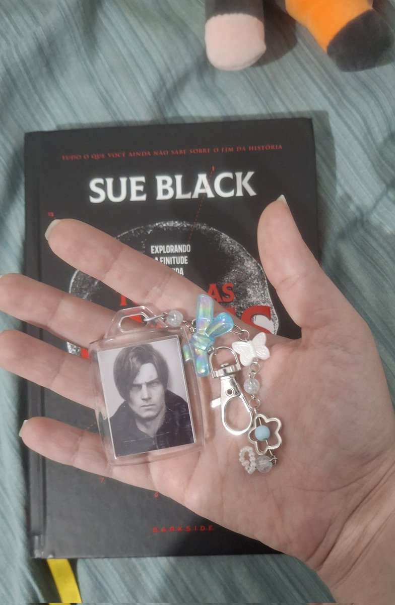 nika ౨ৎ tweet media