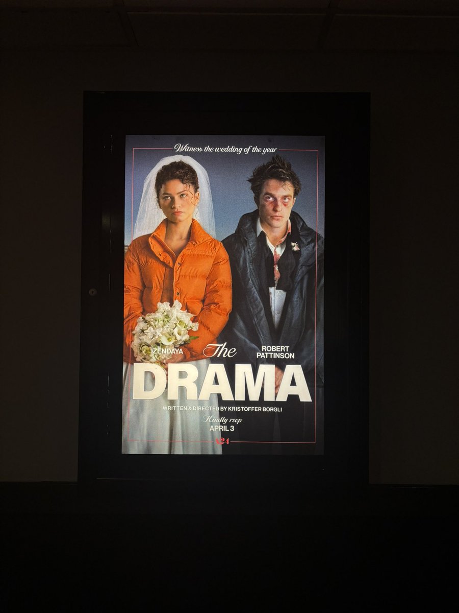 g ✶ MET ZENDAYA tweet media