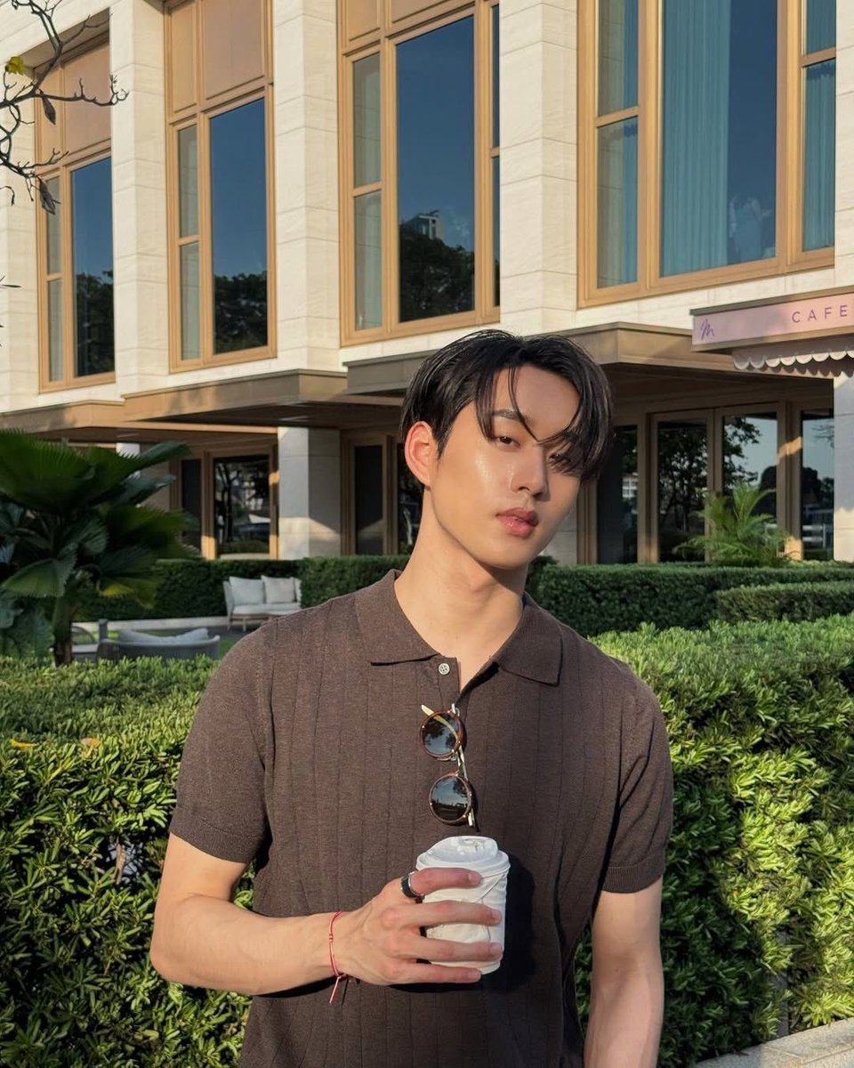 𝖫𝖾𝖺𝗇𝖽𝖾𝗋 𝖠𝗌𝗁. tweet media