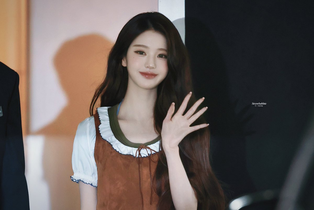 𝑺𝒕𝒓𝒂𝒘𝒃𝒂𝒃𝒃𝒊𝒆🍓 tweet media