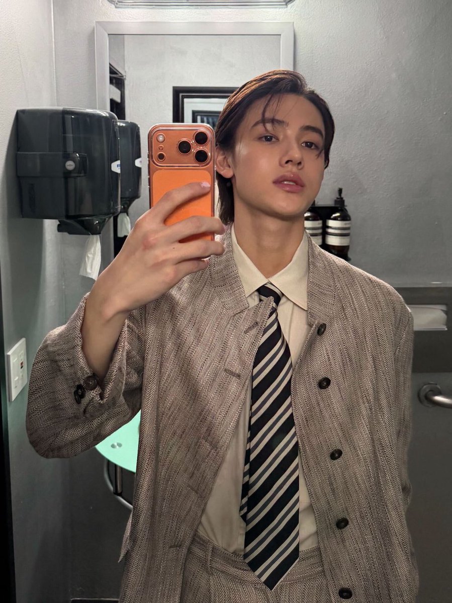 쉽허드 tweet media