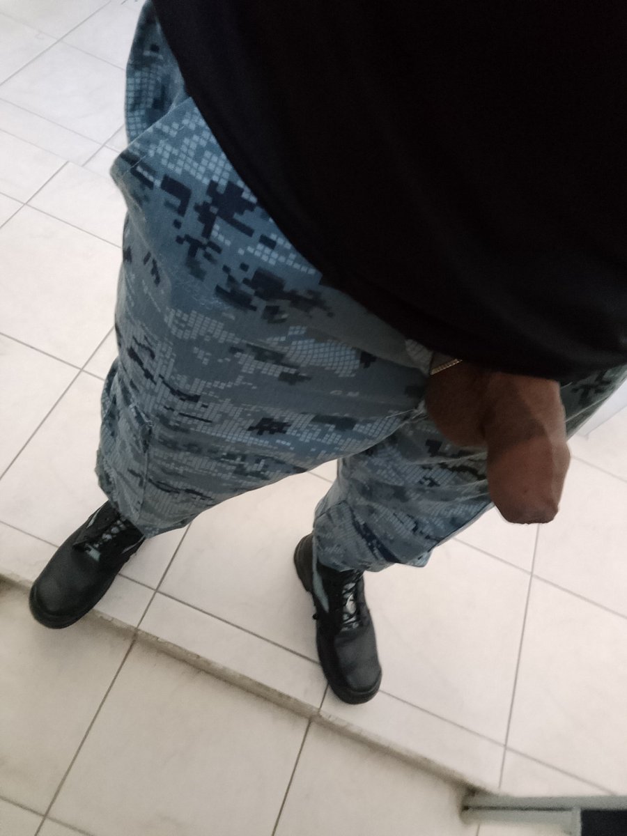 Oaxacopixeleado's tweet photo. Que rica jalada de verga me di 
Lástima que no se la pusieron tomar 😔 
#wacho #military https://t.co/kR3AIJeUFQ