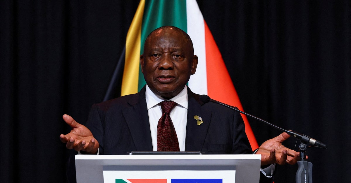 ipekciaziz's tweet image. Güney Afrika Cumhurbaşkanı #Trump'a sesleniyor:

🔴 50 yılı aşkın süredir ülkeniz, temsil ettiğinizi iddia ettiğiniz özgürlüğü dünyaya getirmedi. Aksine, Irak ve #Suriye'ye yıkım, Venezuela'ya tahribat getirdi ve yakında #Küba açıkça yağmalanacak. Ülkelerin zenginliklerini