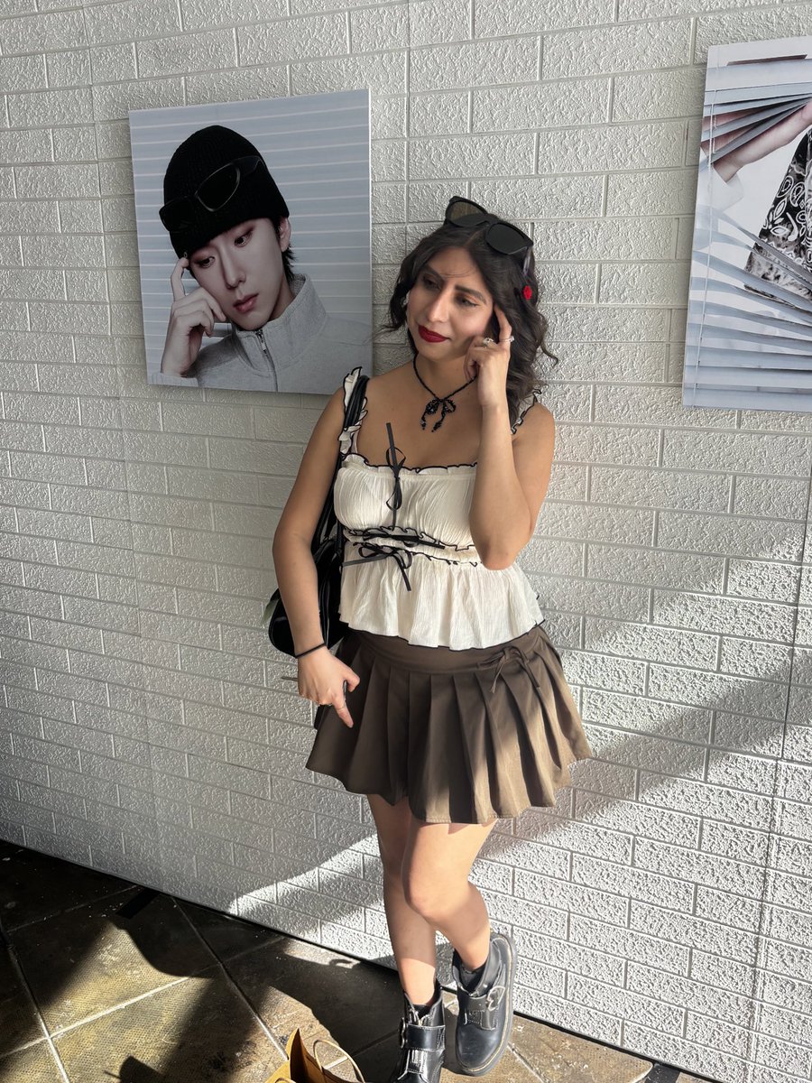 prettyupins's tweet photo. I had so much fun at @hello82LA  yesterday! Thank you for putting such a cute event for monbebes💗#MONSTA_X_POPUP #hello82 #82giveaway https://t.co/j6xTjYqjh8