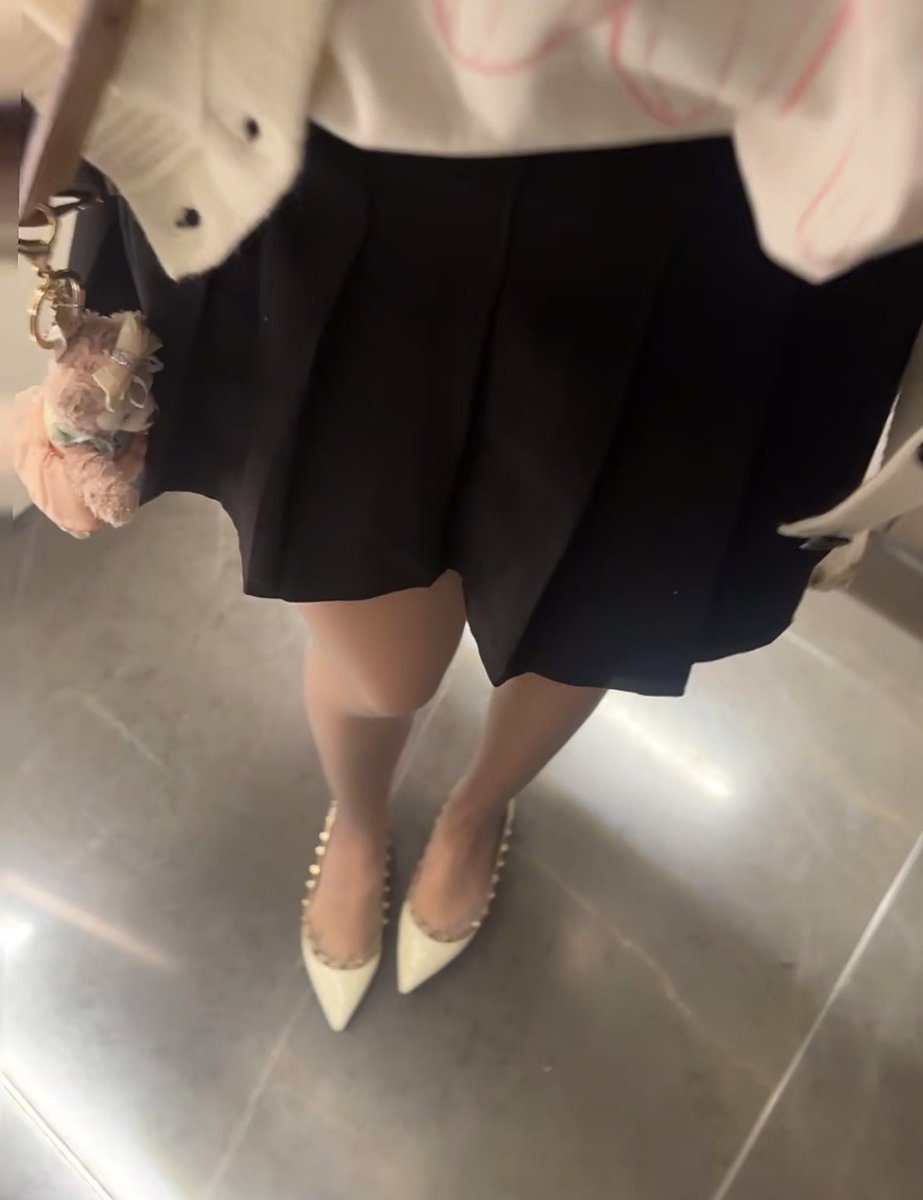 穿不了高跟鞋 tweet media