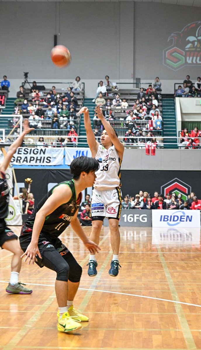 あきま tweet media