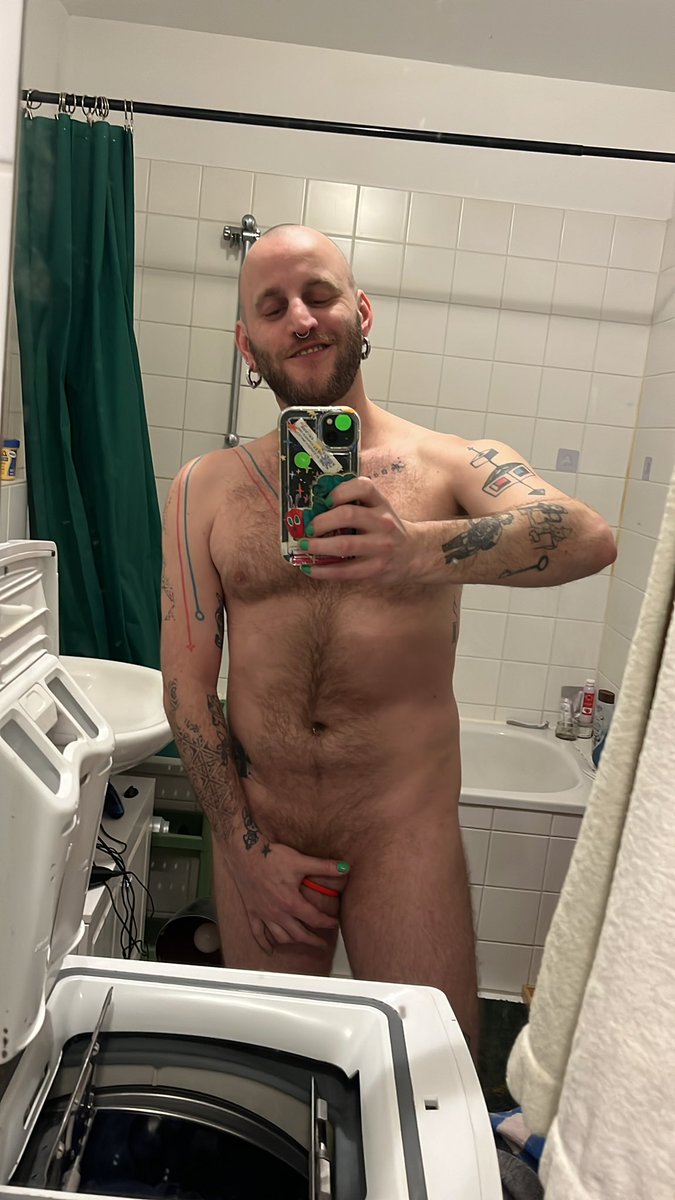 berlinernaked tweet media