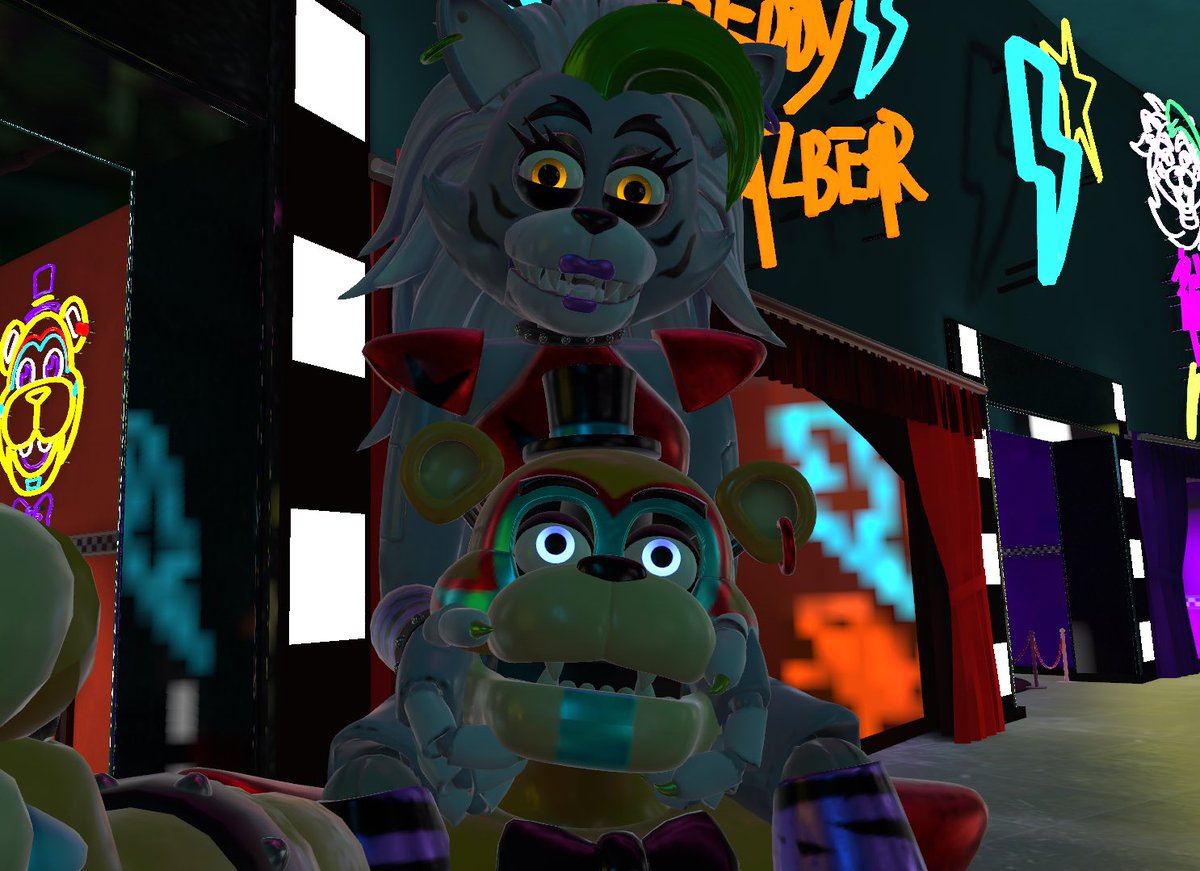 Walking around the pizzaplex with my love! 🧡💜