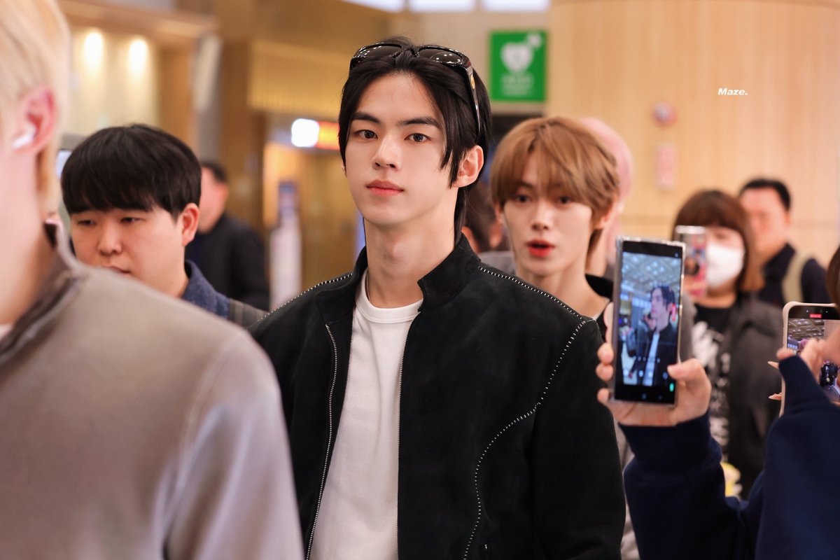 𝙈𝙖𝙯𝙚. tweet media