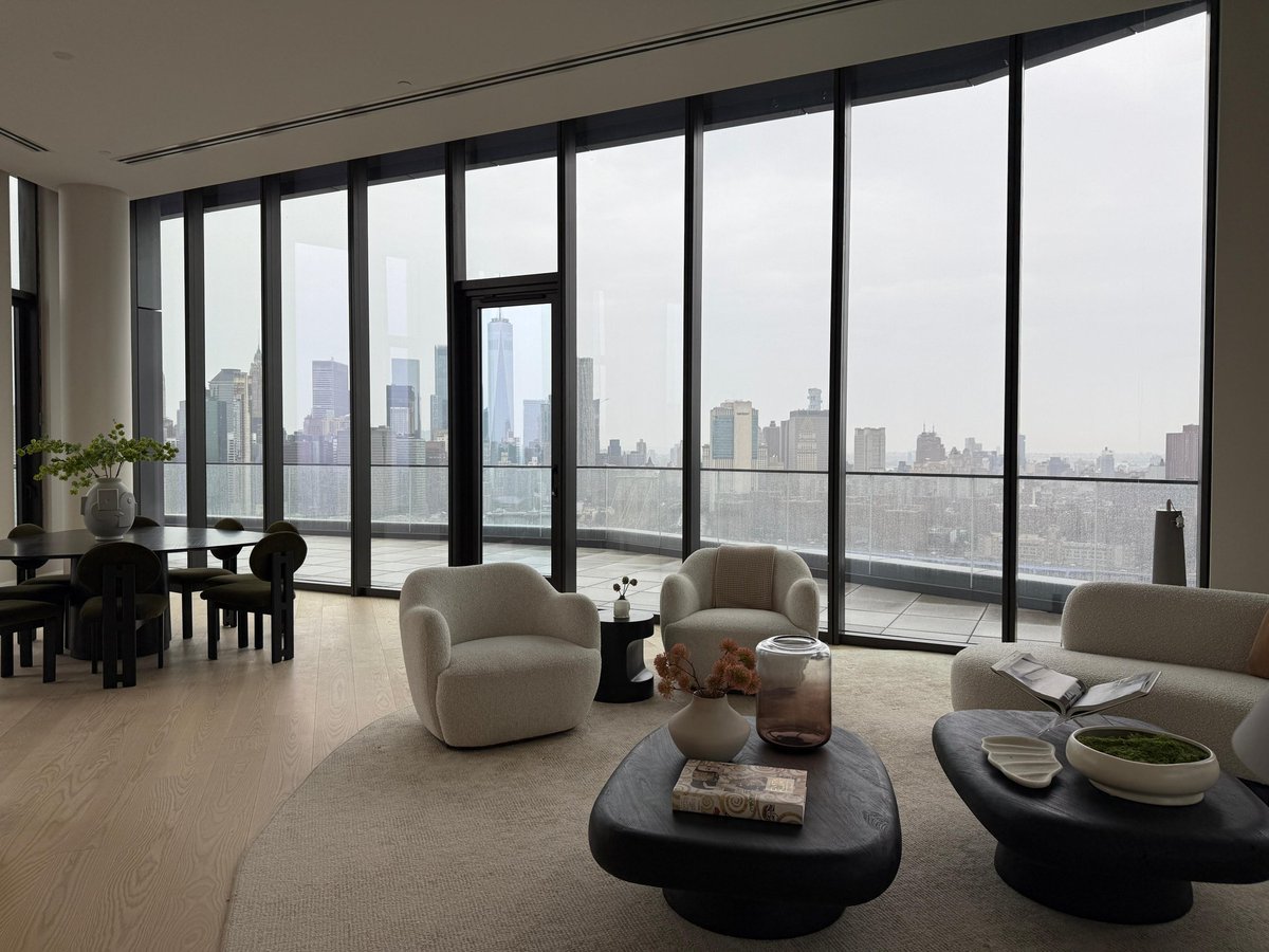 🦋 Bel Papiyon 🦋 tweet media