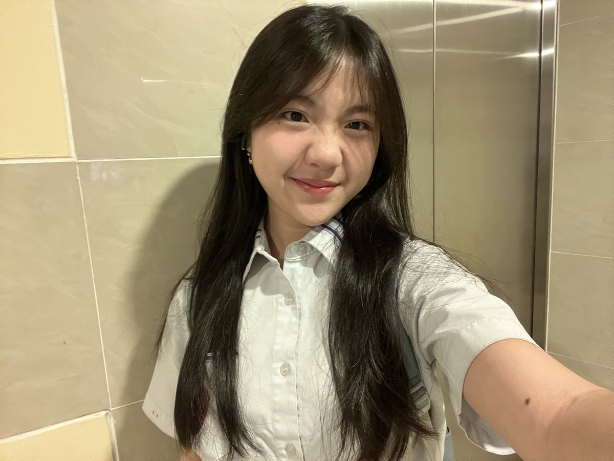 upgirlsody's tweet image. #mOnDaY demi apsi udh senin :))