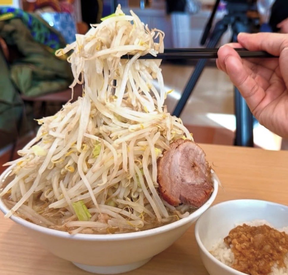 _junkgarage's tweet image. 🔥埼玉のソウルフード、
それはもうジャンクガレッジでしょ😎🍜

麺、野菜、スープ。
この迫力、この破壊力。
この一杯は、ジャンクにしか出せない。

埼玉でガッツリいくなら、結局ここ。

#ジャンクガレッジ #埼玉グルメ #埼玉ラーメン #郷土料理