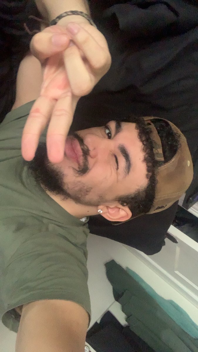 themixedboy22's tweet photo. I’m itching for a pay pig, where yall at 😭 https://t.co/T324hNm3WB