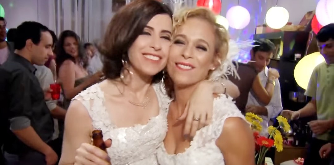 j̶ ̶u̶ ̶l̶ ̶i̶ ̶a̶ = tweet media