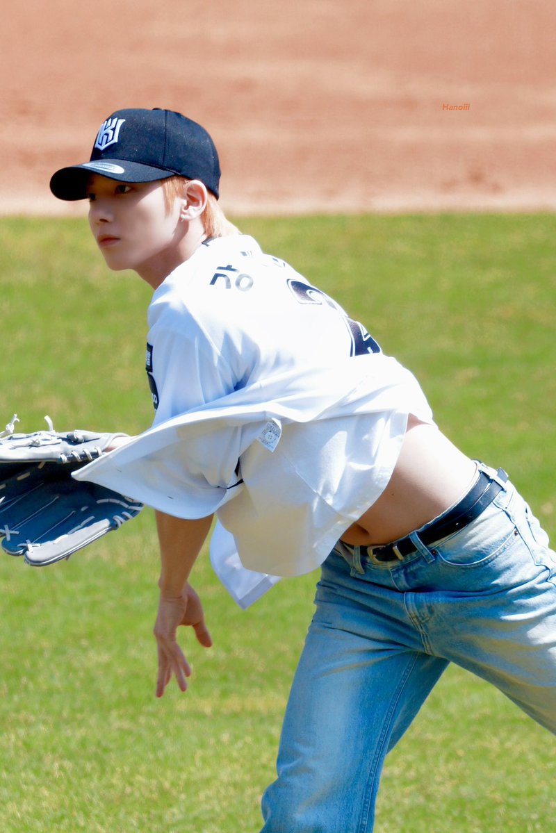 yue loves ghost girl tweet media