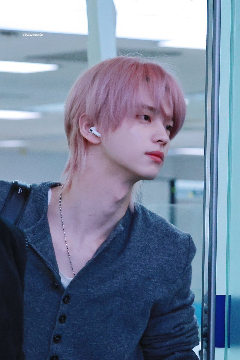 universe🪐 tweet media