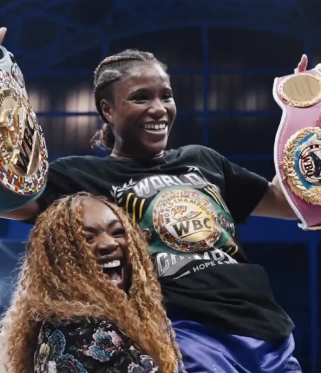 fighthooknews's tweet photo. Congratulations to Great Britain’s 🇬🇧 Caroline Dubois 13-0-1-5 KO’s Who Won a Unanimous Decision over a Game Terri Harper to Unify the WBC & WBO 135 lbs Lightweight titles in London England. #duboisharper #espnboxing #mostvaluablepromotions #britishboxing #boxinguk https://t.co/4zMExspOrB