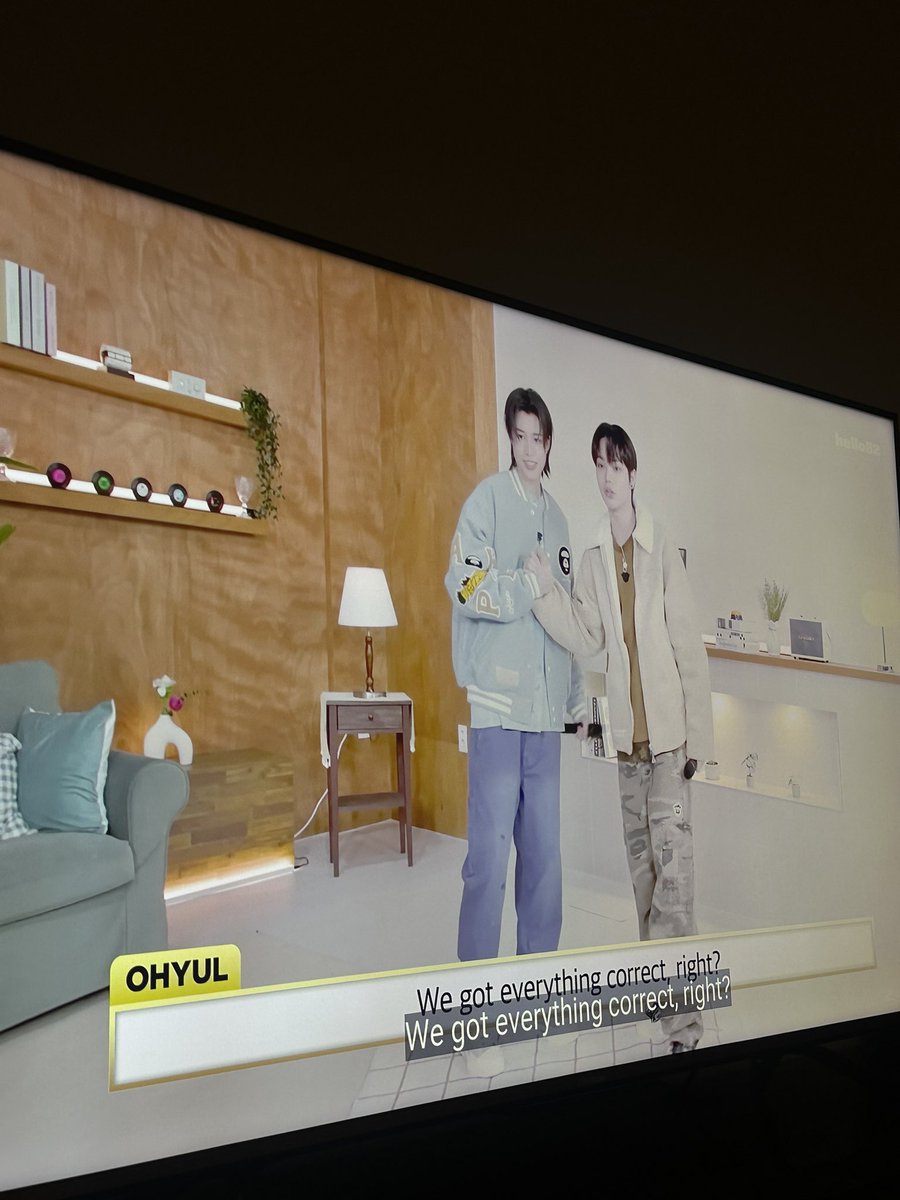 mia IS RED tweet media