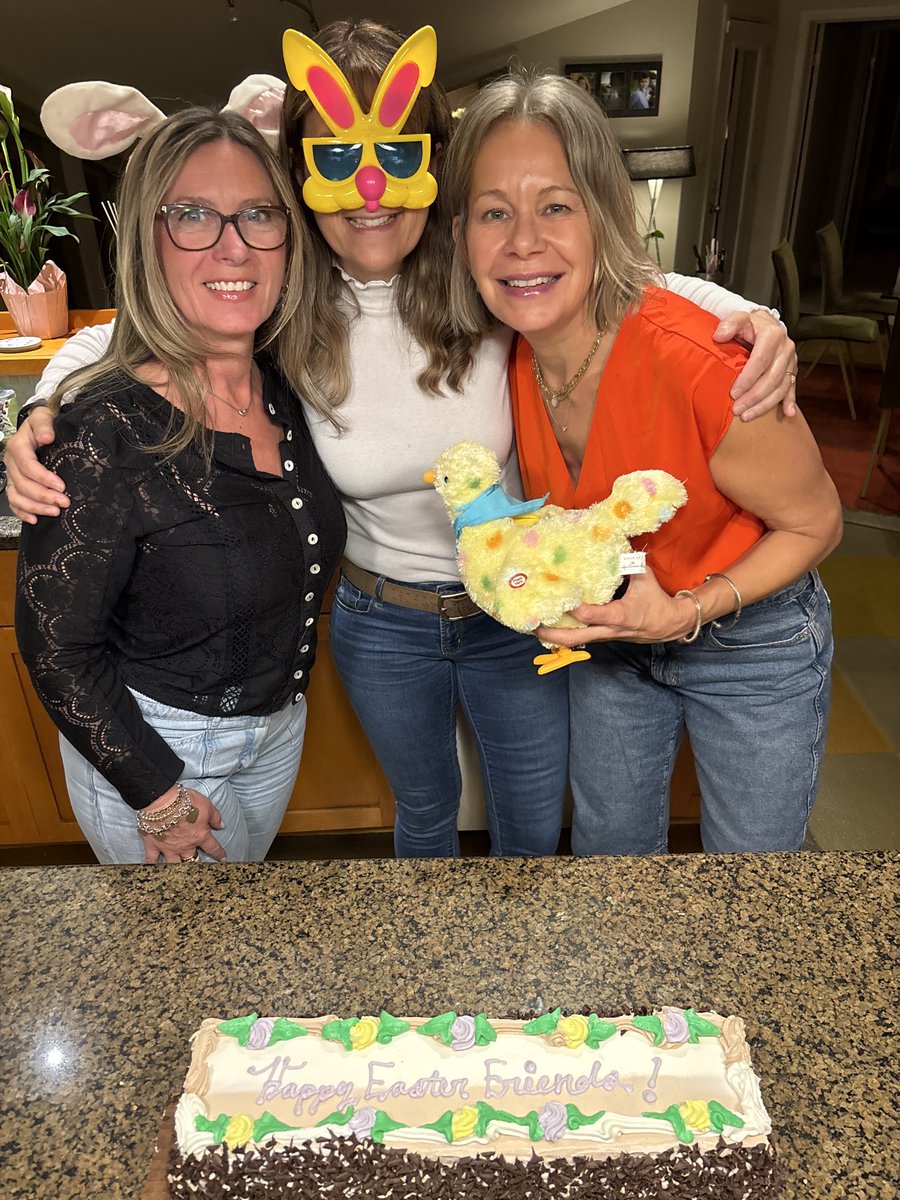 JEM438288's tweet photo. Spending Easter with the best Peeps! One Peep is a little stressed for @SASilverbacks hockey! But they came through. 🐣❤️🏒 https://t.co/ciM1TYTLNz