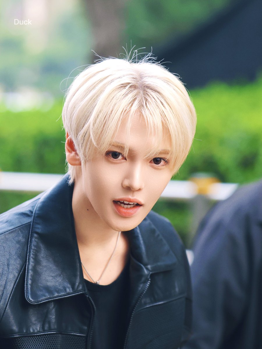 덕질 tweet media