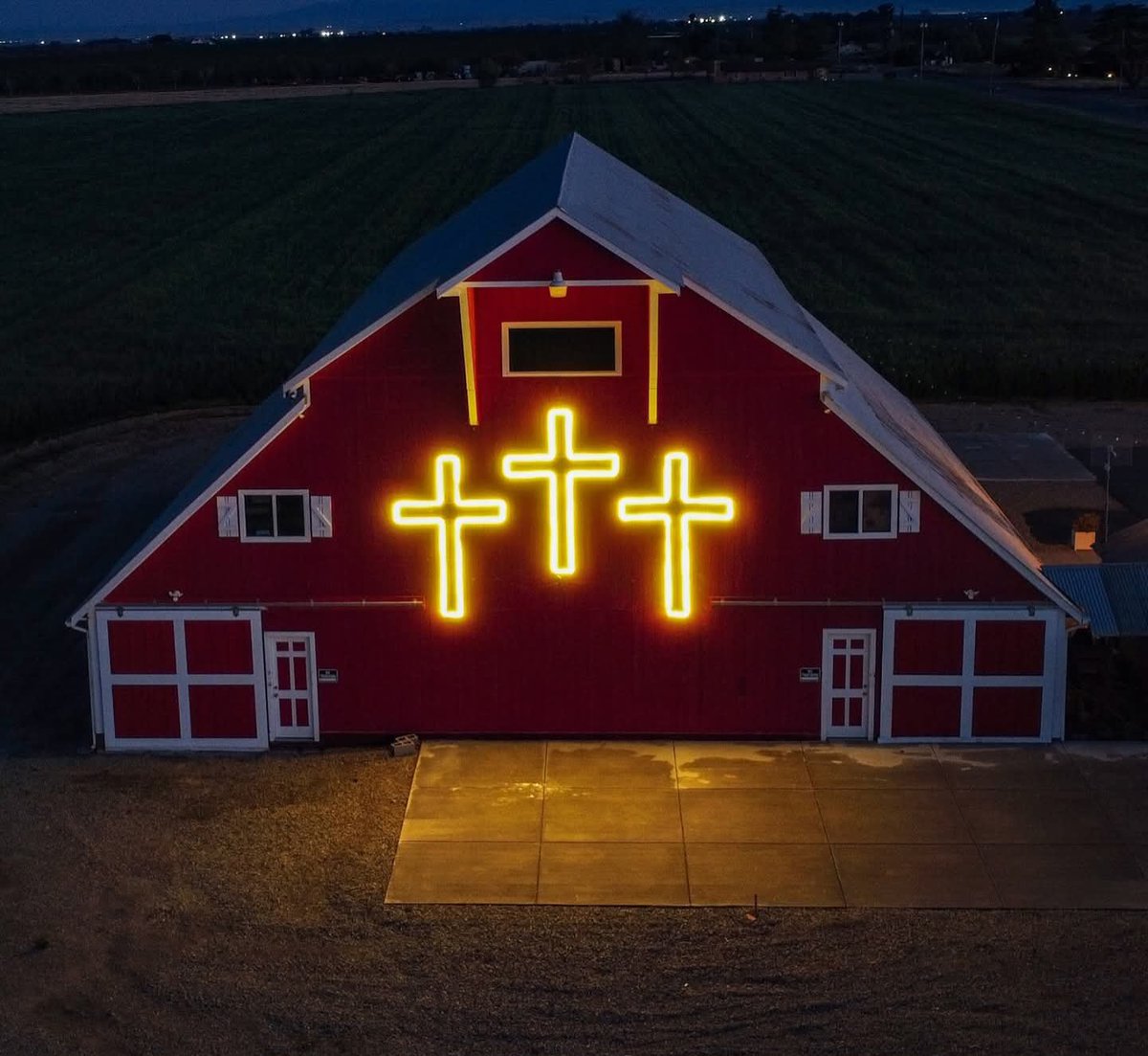 Johnny Cadillac tweet media