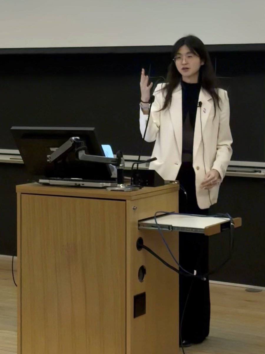 amber ଳ tweet media