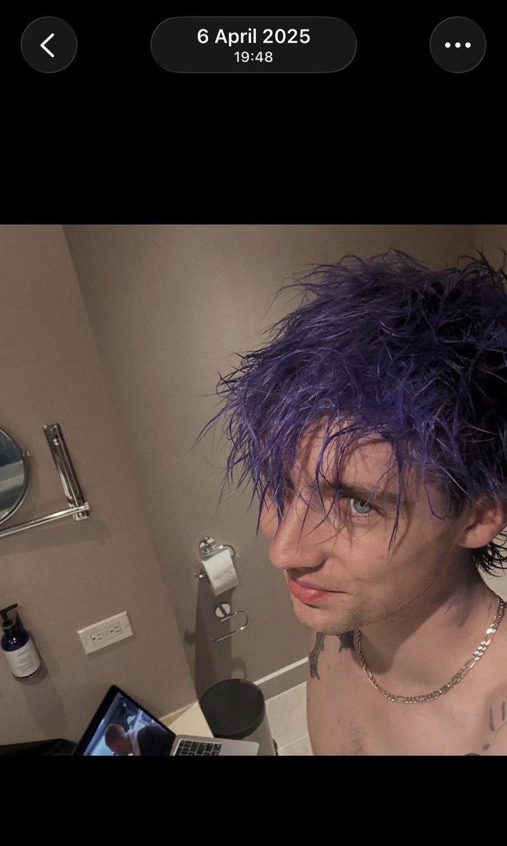 carrie 💥💥💥 tweet media