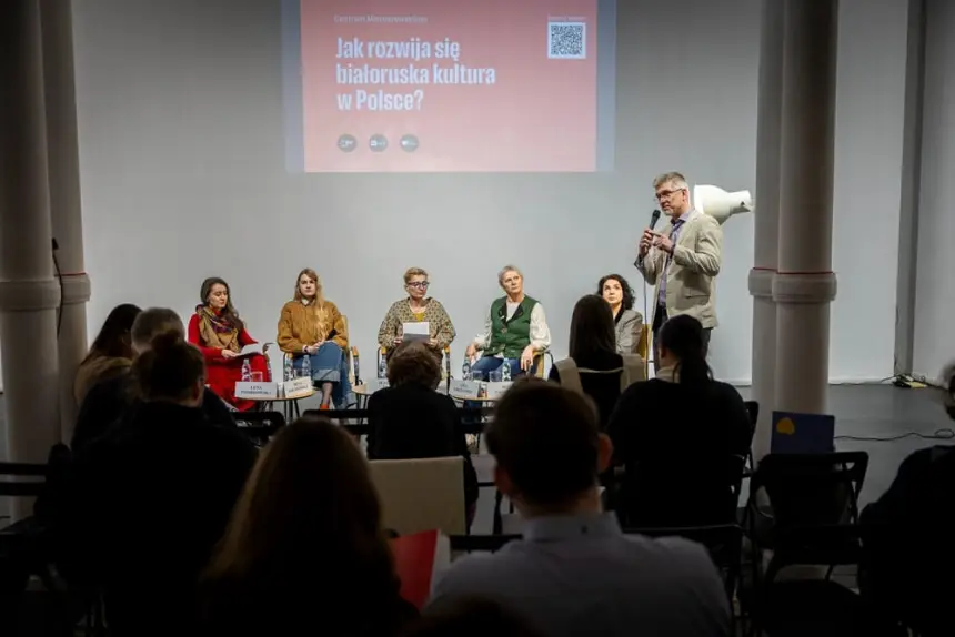 Polska od dziesięcioleci pomaga wykreować "białoruską kulturę". Finansuje wydawnictwa, media, eventy.

To nie działalność bezinteresowna.
Białoruską gościnność, ugodowość i szacunk dla wartości rodzinnych, zaraża się rusofobią, by wychować nowe pokolenia w wrogości do Rosji.