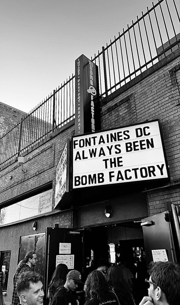 ourkid001's tweet photo. @fontainesdublin Live in Dallas @bombfactorydfw during the Romance tour 25’ #fontainesdc https://t.co/FMQuyFbIh3