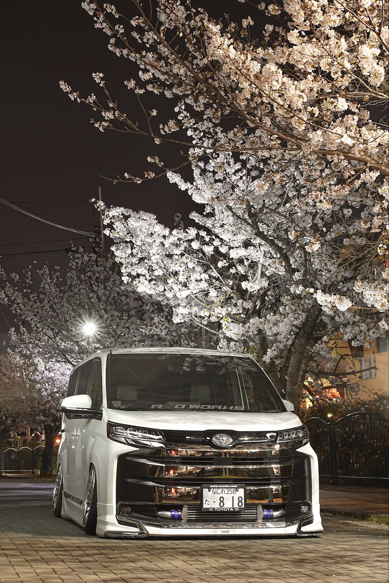 mzra90_noah's tweet photo. 昨日の夜23時に急遽🌸
#90ノア #SSRwheels https://t.co/ZuObOwxElk