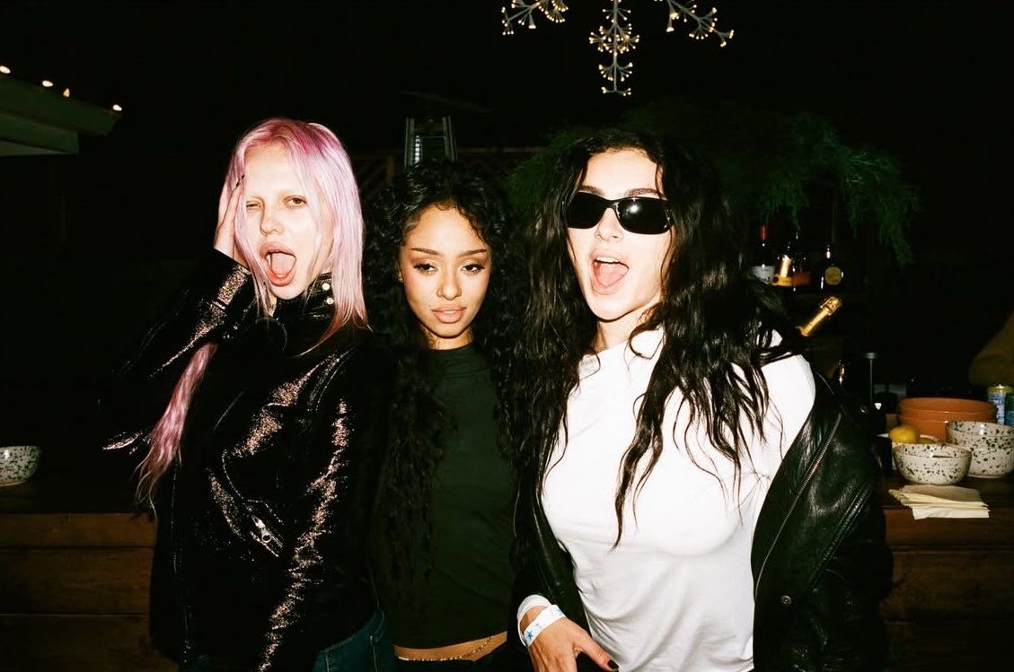 ADÉLA Access tweet media