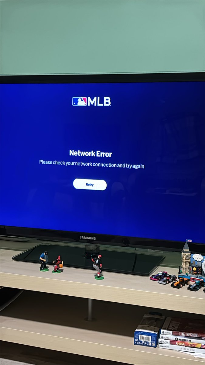 MurphyTrading8's tweet photo. Can’t even watch the rest of the game. Thanks @MLB @Yankees @Marlins rain delay to this. Boooooo https://t.co/wrBHVuoB4J