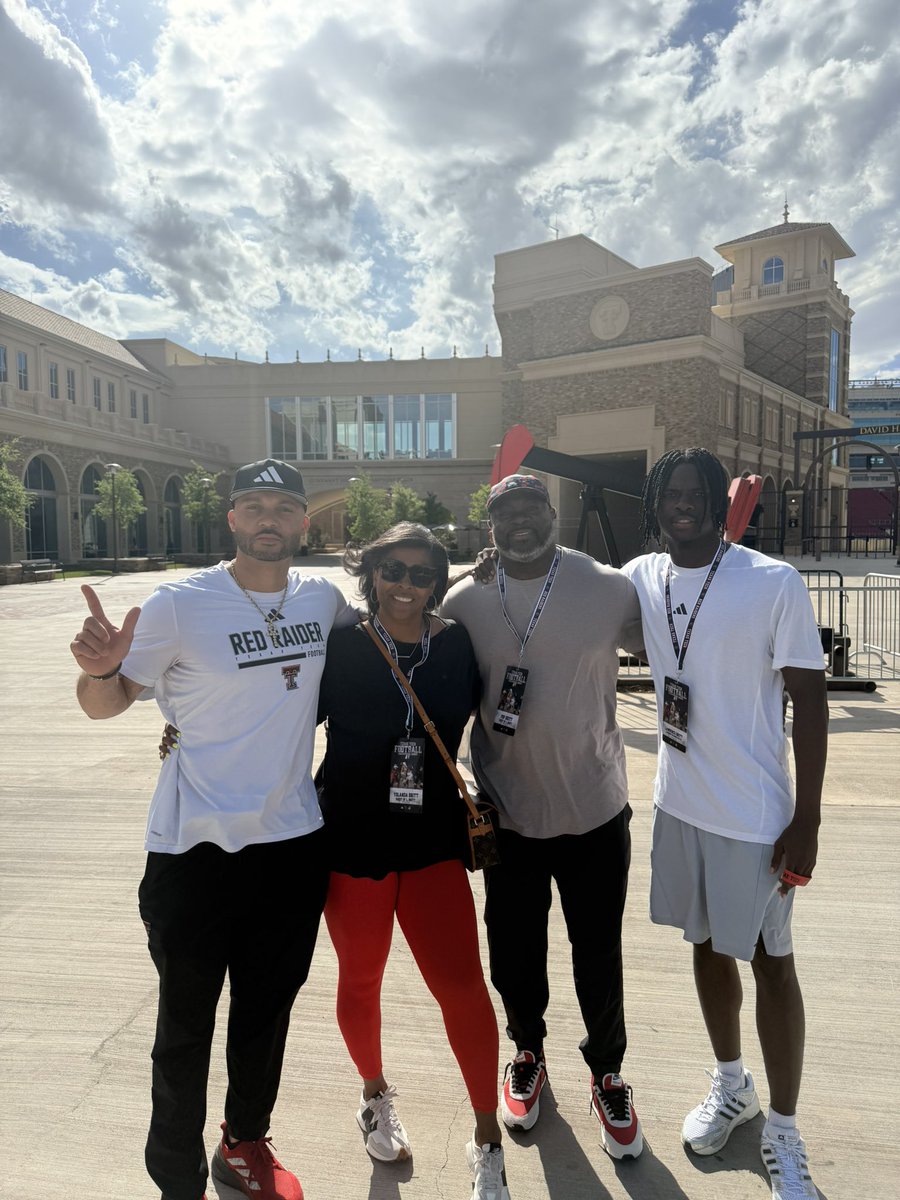 Lawrence Britt tweet media