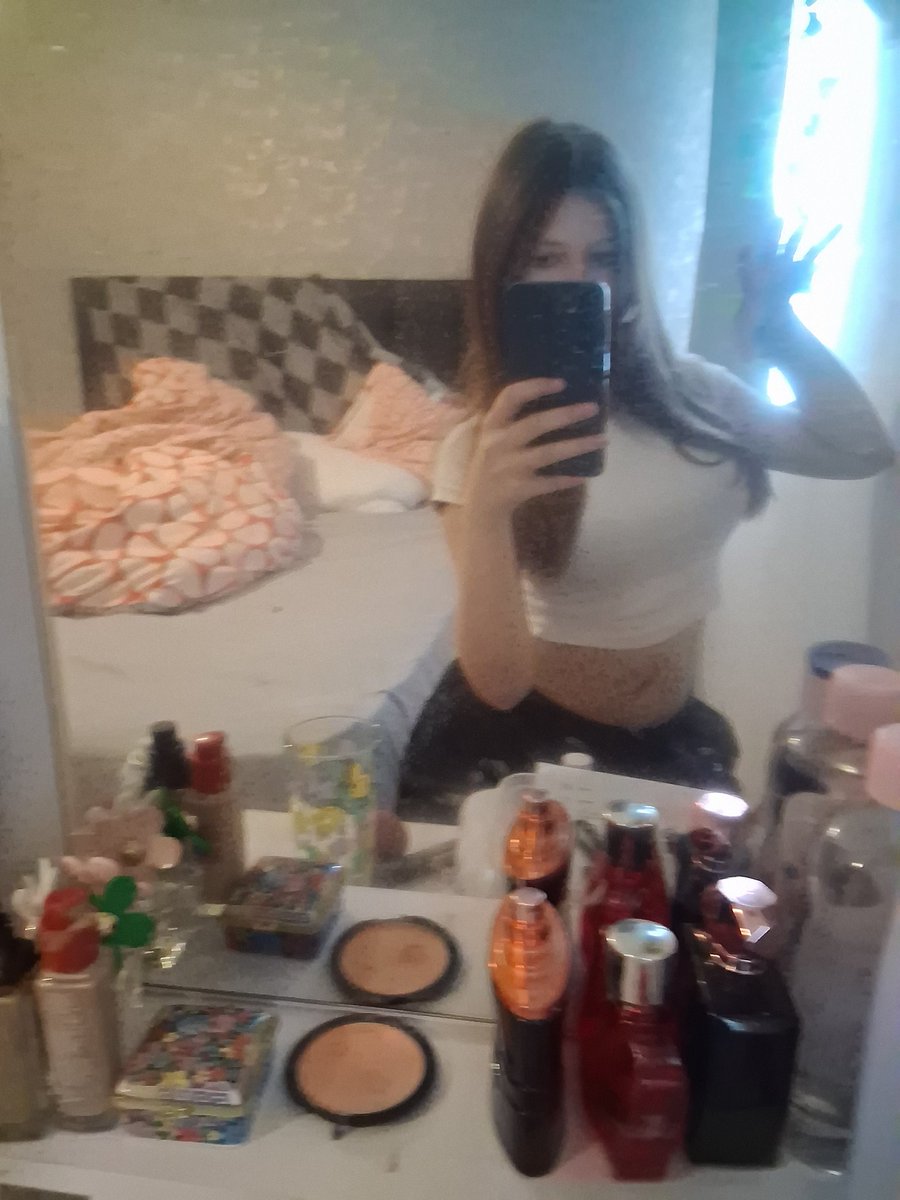 eve 🩷 tweet media