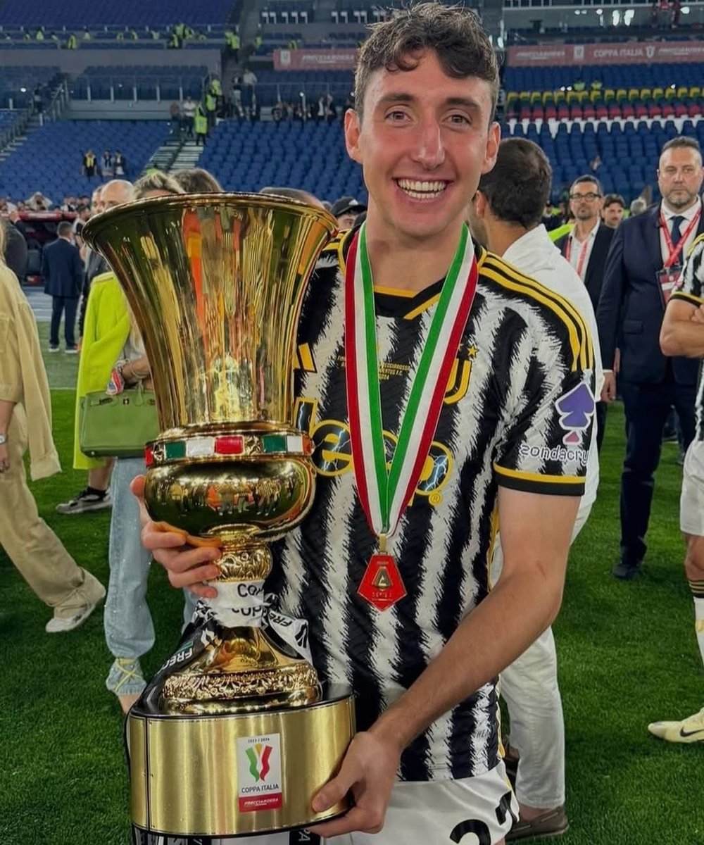 مُـــسلـم tweet media